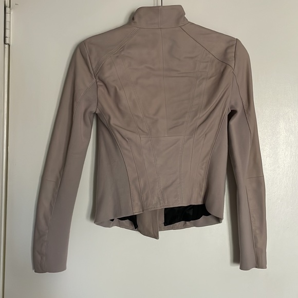 Leather jacket - Picture 9 of 10